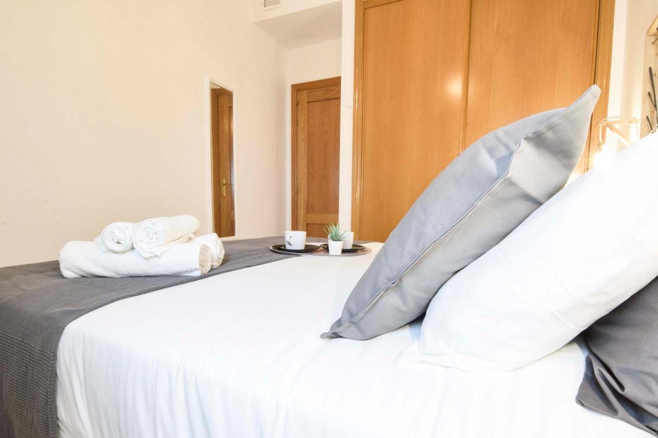 P&P Apartaments Carrera De Capuchinos Málaga Dış mekan fotoğraf